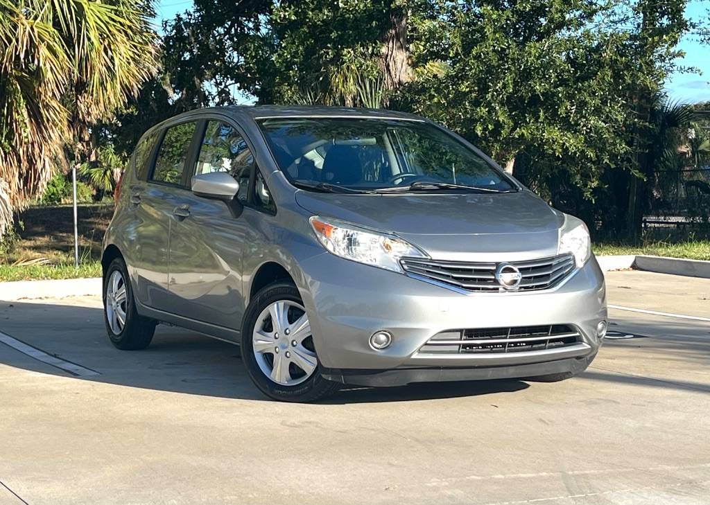 2015 Nissan Versa 1.6 SV — Hatchback — 51,570 mi — Tampa, FL