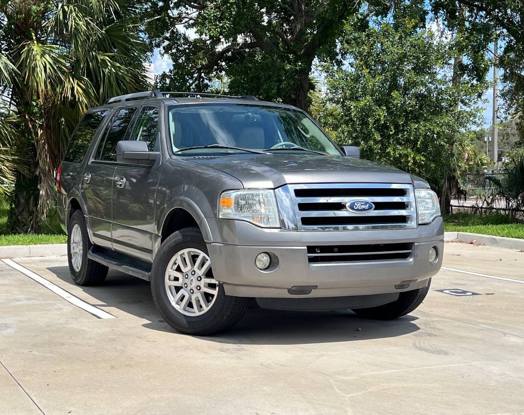 2011 Ford Expedition XLT — SUV — 124,645 mi — Tampa, FL
