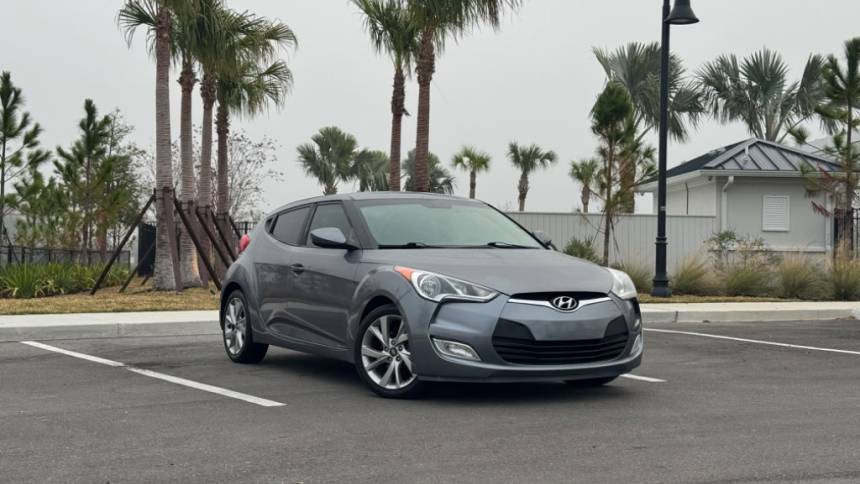 2017 Hyundai Veloster Base — Hatchback — 115,272 mi — Tampa, FL