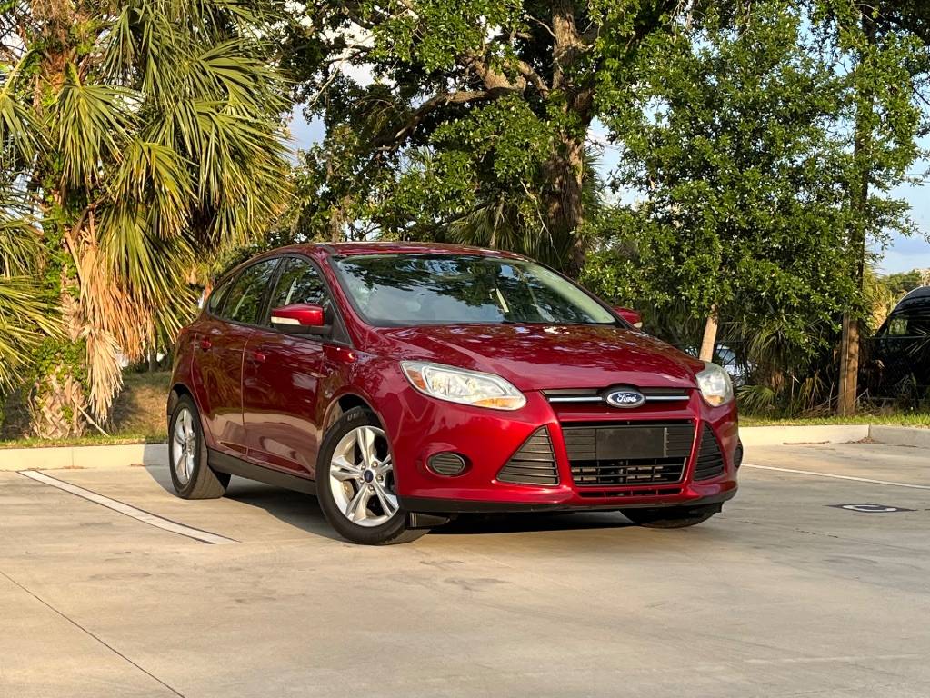 2014 Ford Focus SE — Hatchback — 117,499 mi — Tampa, FL