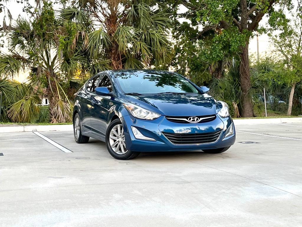 2015 Hyundai Elantra SE — Sedan — 106,436 mi — Tampa, FL