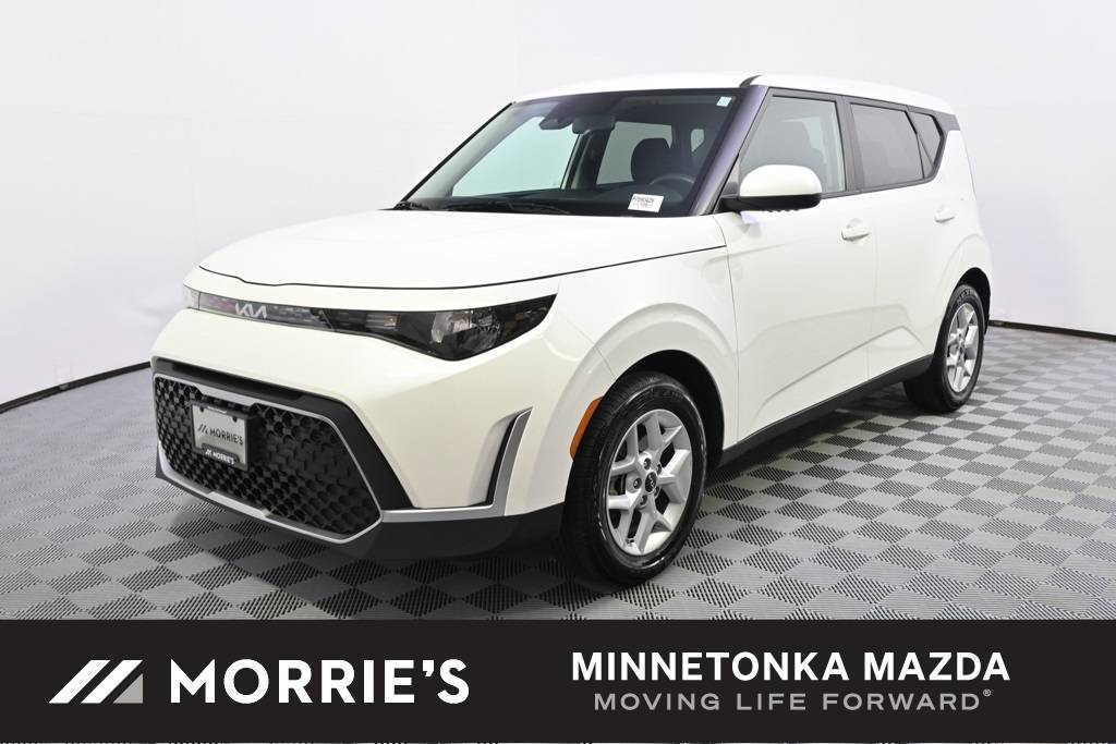 2023 Kia Soul LX — Hatchback — 23,100 mi — Minnetonka, MN