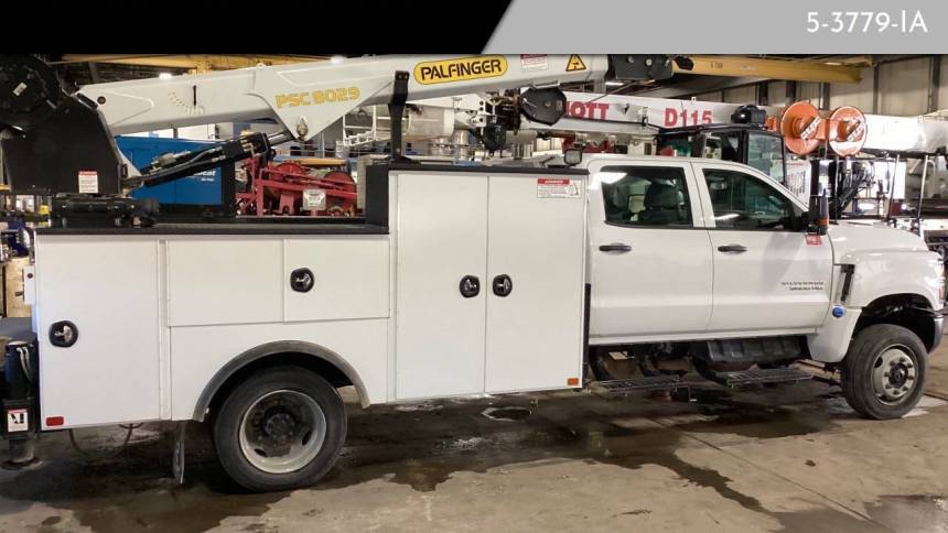 2022 Chevrolet Silverado MD LT — Chassis Cab Truck — 80,890 mi — Fort Wayne, IN