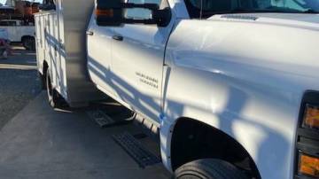 2022 Chevrolet Silverado MD LT — Chassis Cab Truck — 89,912 mi — Fort Wayne, IN