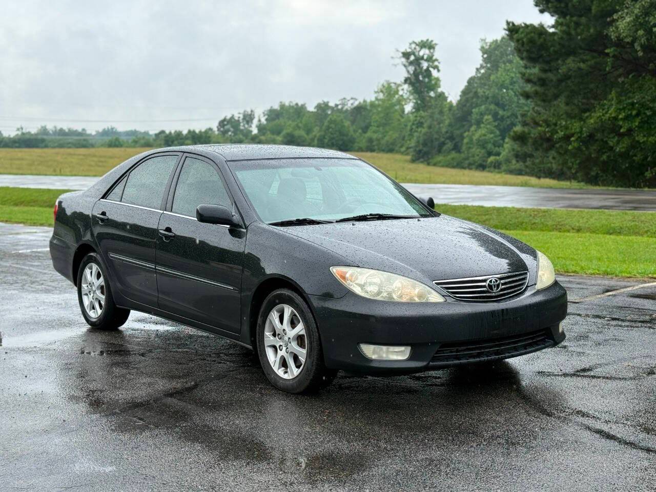 2005 Toyota Camry XLE V6 — Sedan — 129,548 mi — Reidsville, NC