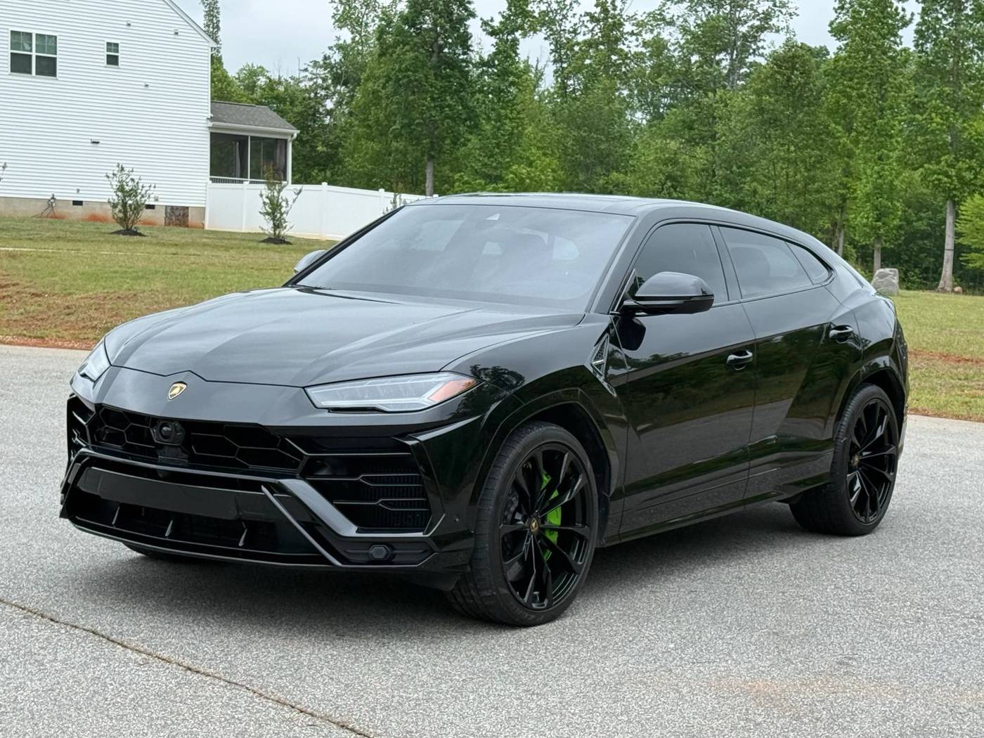 2020 Lamborghini Urus Standard