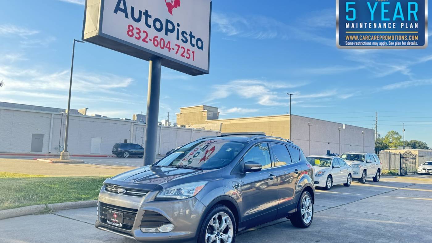 2013 Ford Escape Titanium — SUV — 115,134 mi — Houston, TX