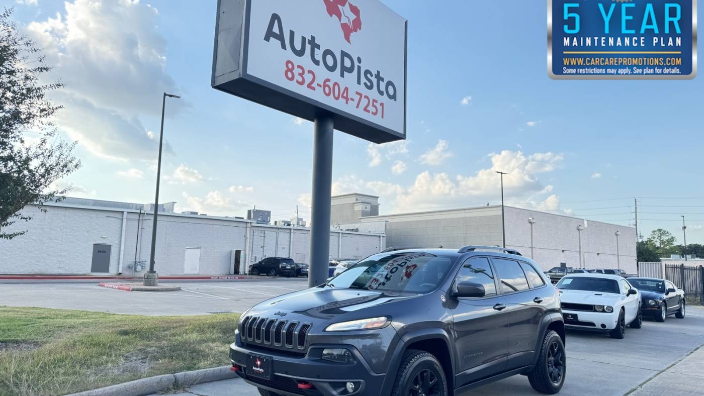2016 Jeep Cherokee Trailhawk — SUV — 121,253 mi — Houston, TX
