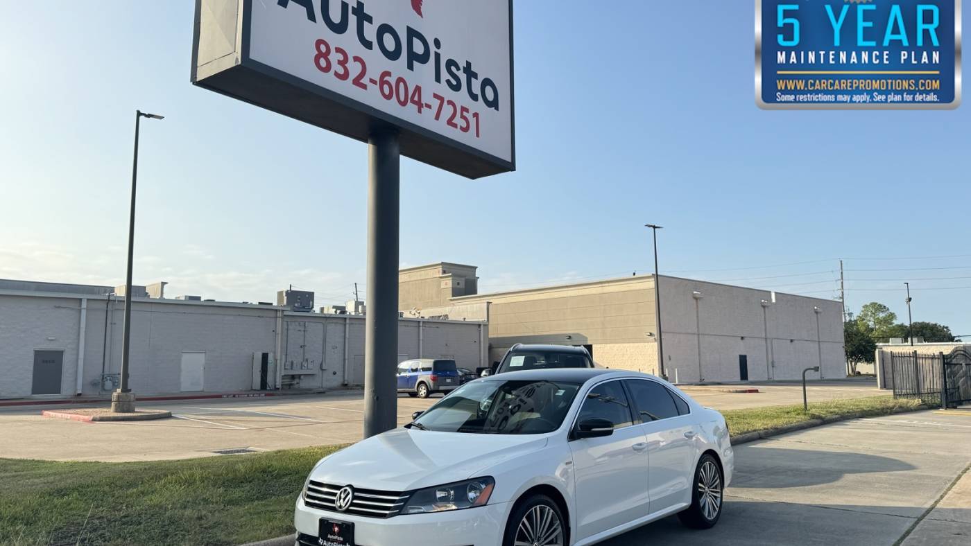 2015 Volkswagen Passat 1.8T Sport — Sedan — 121,423 mi — Houston, TX