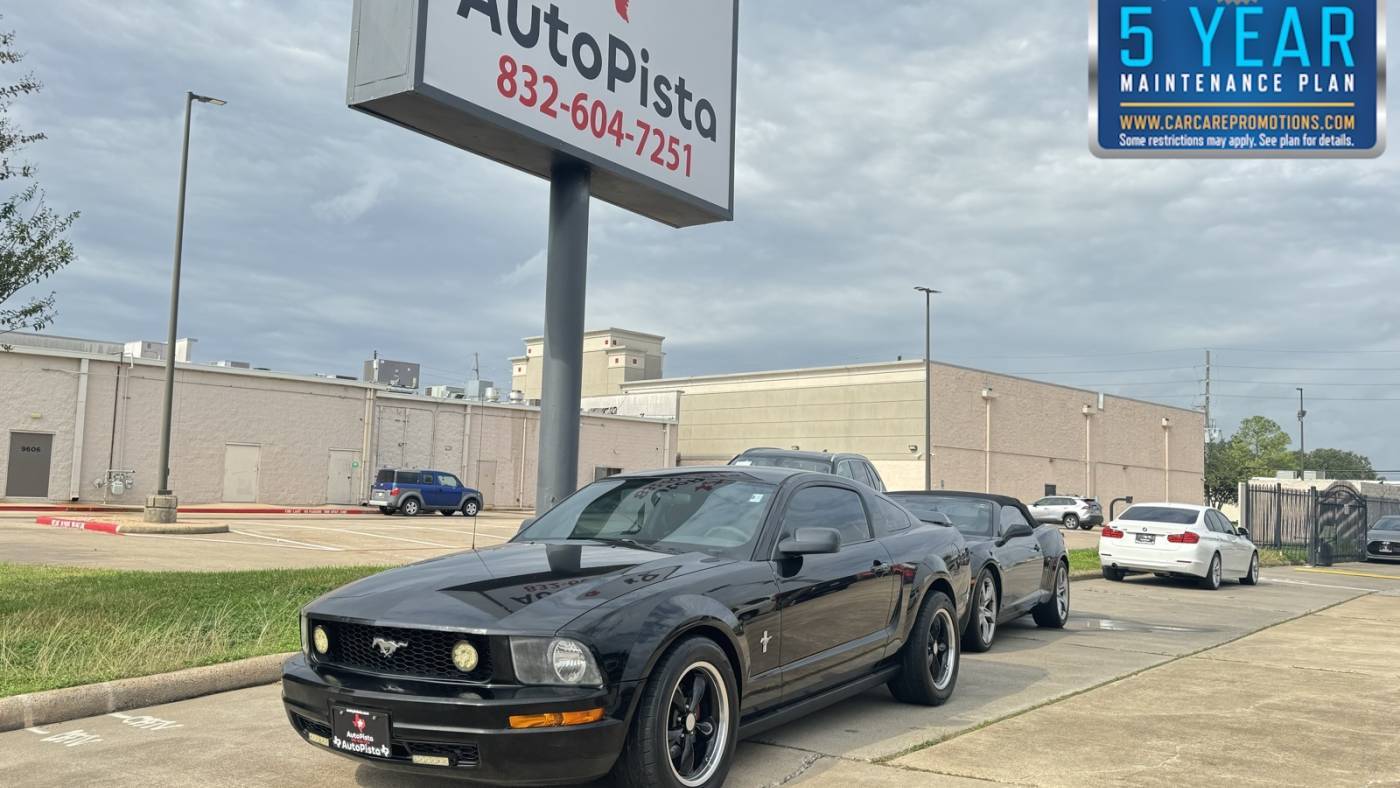 2008 Ford Mustang Deluxe — Coupe — 117,882 mi — Houston, TX