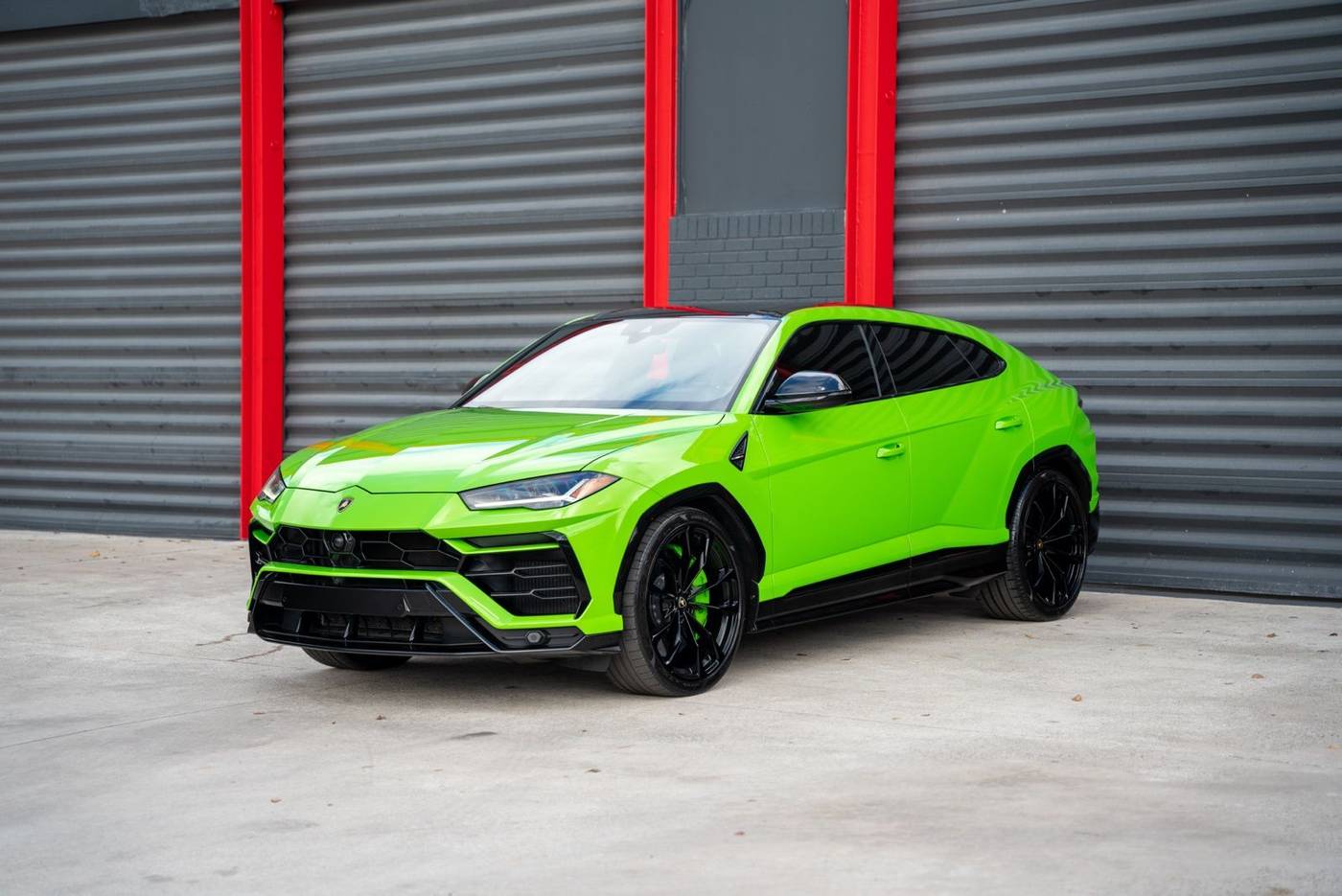 2021 Lamborghini Urus Standard