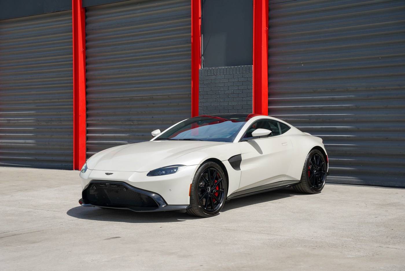 2019 Aston Martin Vantage Standard