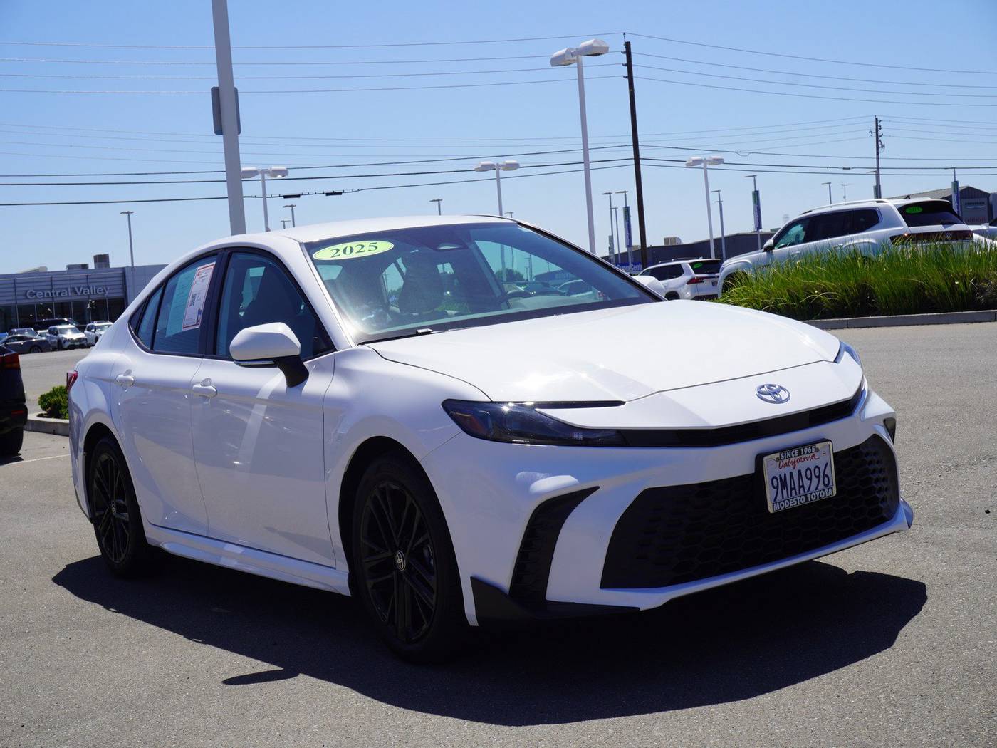 2025 Toyota Camry SE — Sedan — 11,625 mi — Modesto, CA
