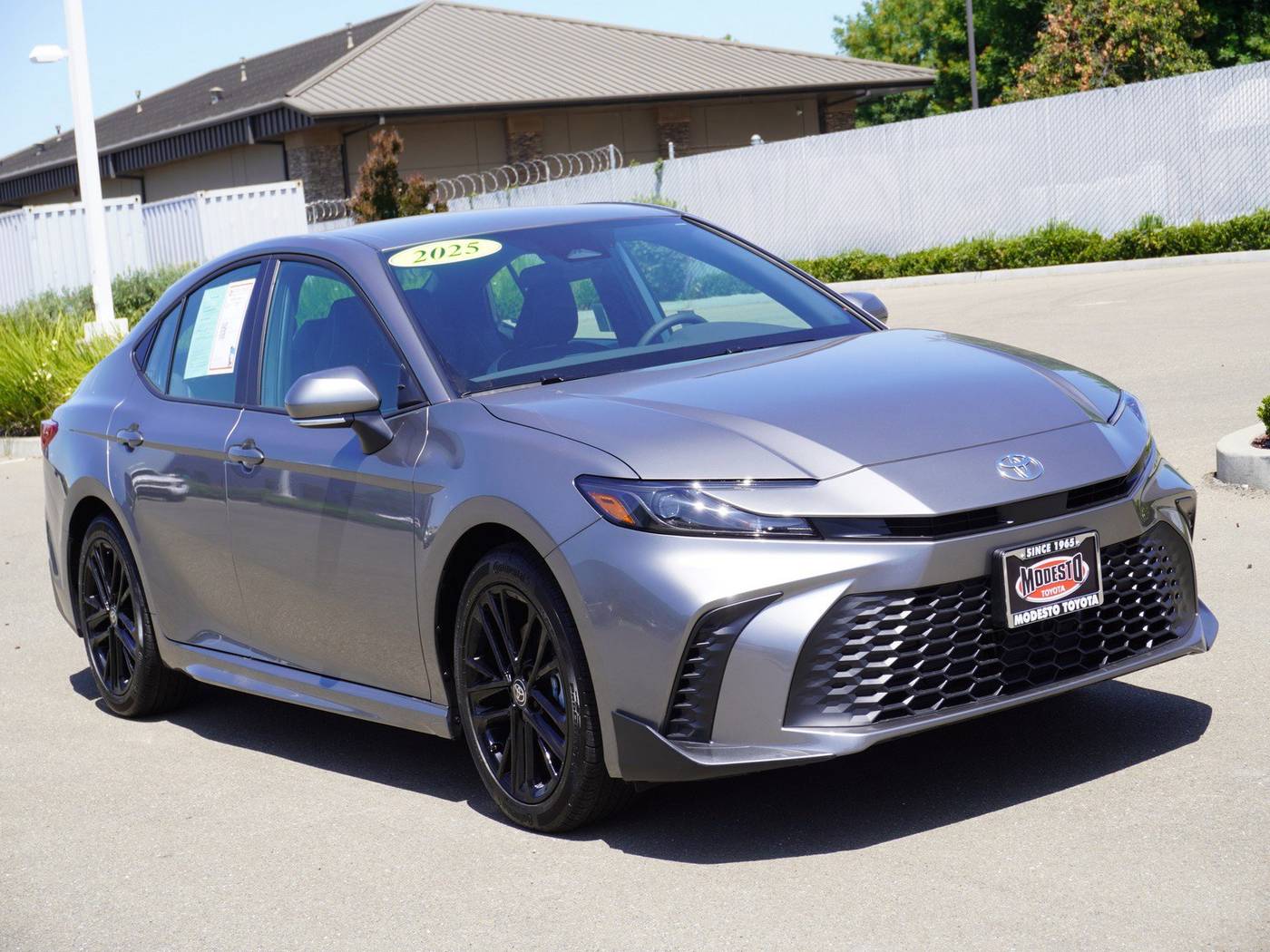 2025 Toyota Camry SE — Sedan — 34 mi — Modesto, CA