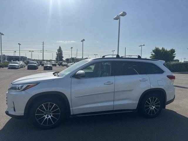 2017 Toyota Highlander SE V6 — SUV — 164,757 mi — Modesto, CA
