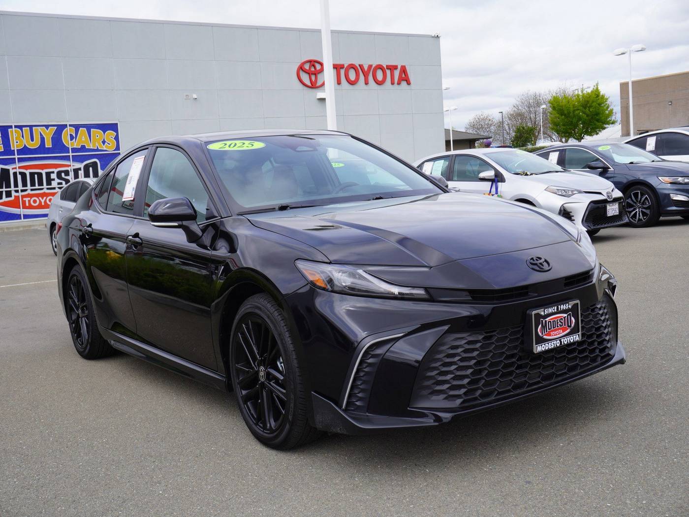 2025 Toyota Camry SE — Sedan — 2,135 mi — Modesto, CA