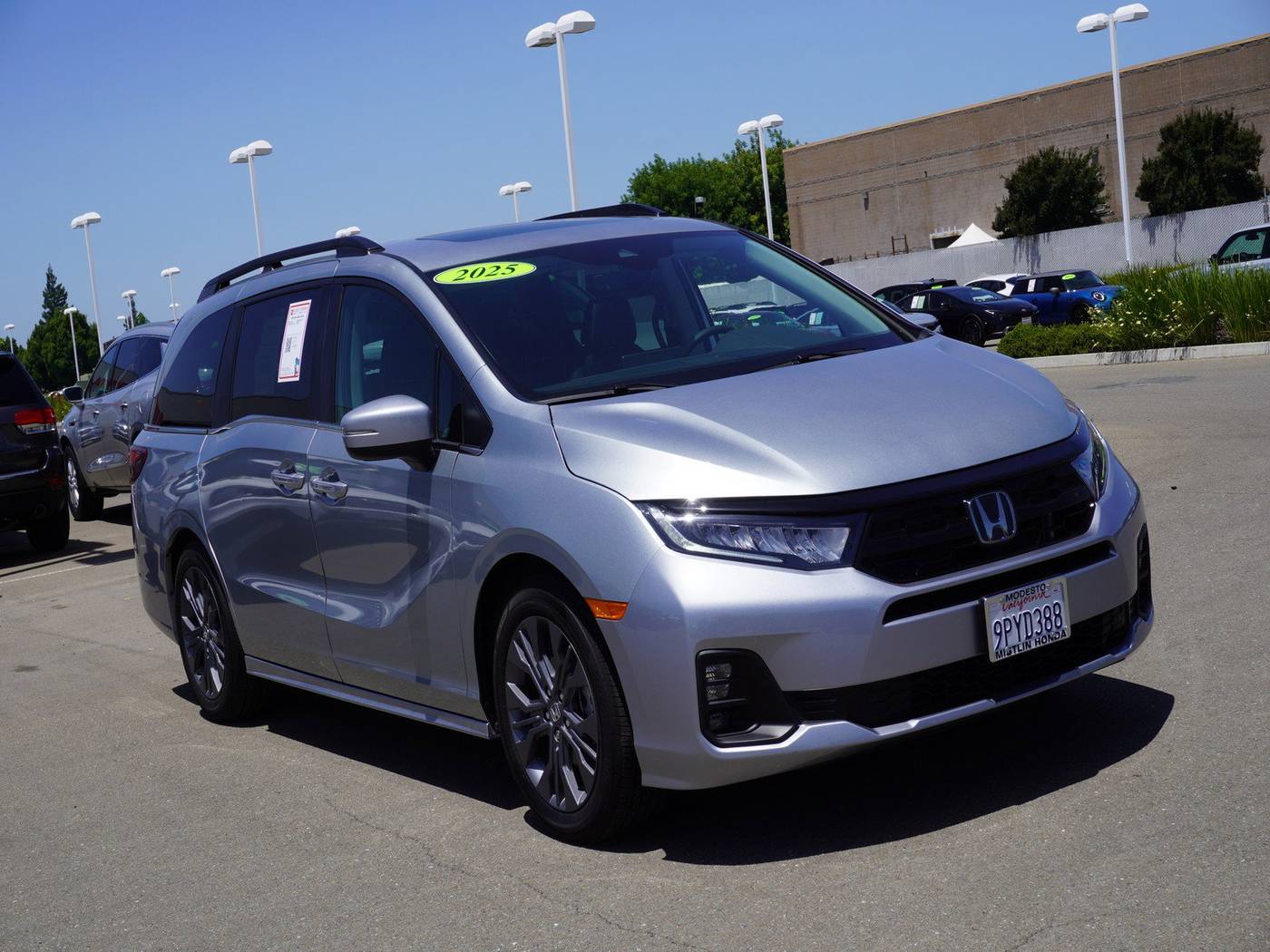 2025 Honda Odyssey Touring — Minivan — 7,282 mi — Modesto, CA