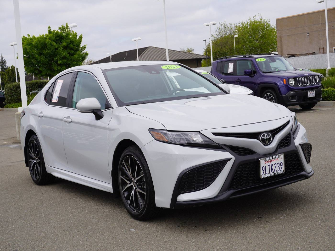 2024 Toyota Camry SE — Sedan — 6,391 mi — Modesto, CA