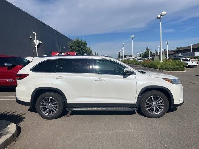 2019 Toyota Highlander SE V6 — SUV — 100,720 mi — Modesto, CA
