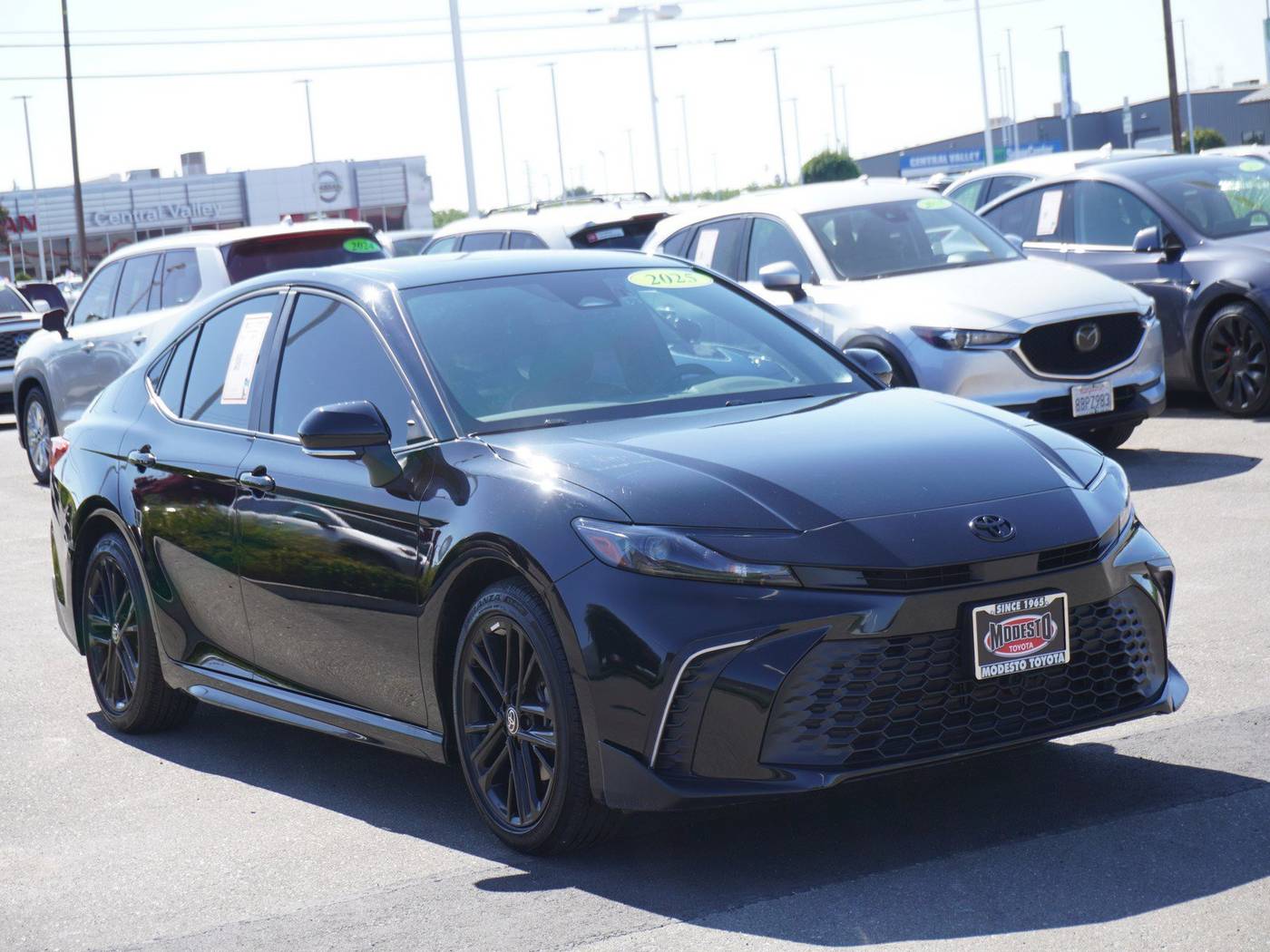 2025 Toyota Camry SE — Sedan — 4,948 mi — Modesto, CA