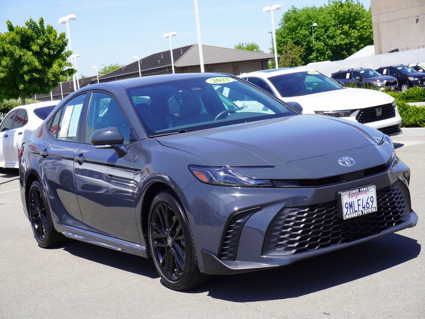 2025 Toyota Camry SE — Sedan — 14,007 mi — Modesto, CA