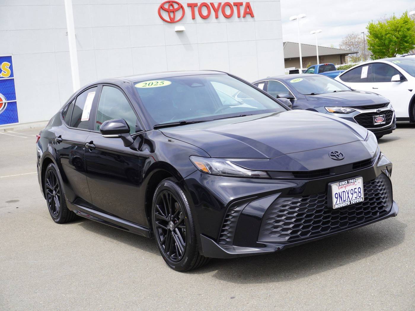 2025 Toyota Camry SE — Sedan — 20,368 mi — Modesto, CA