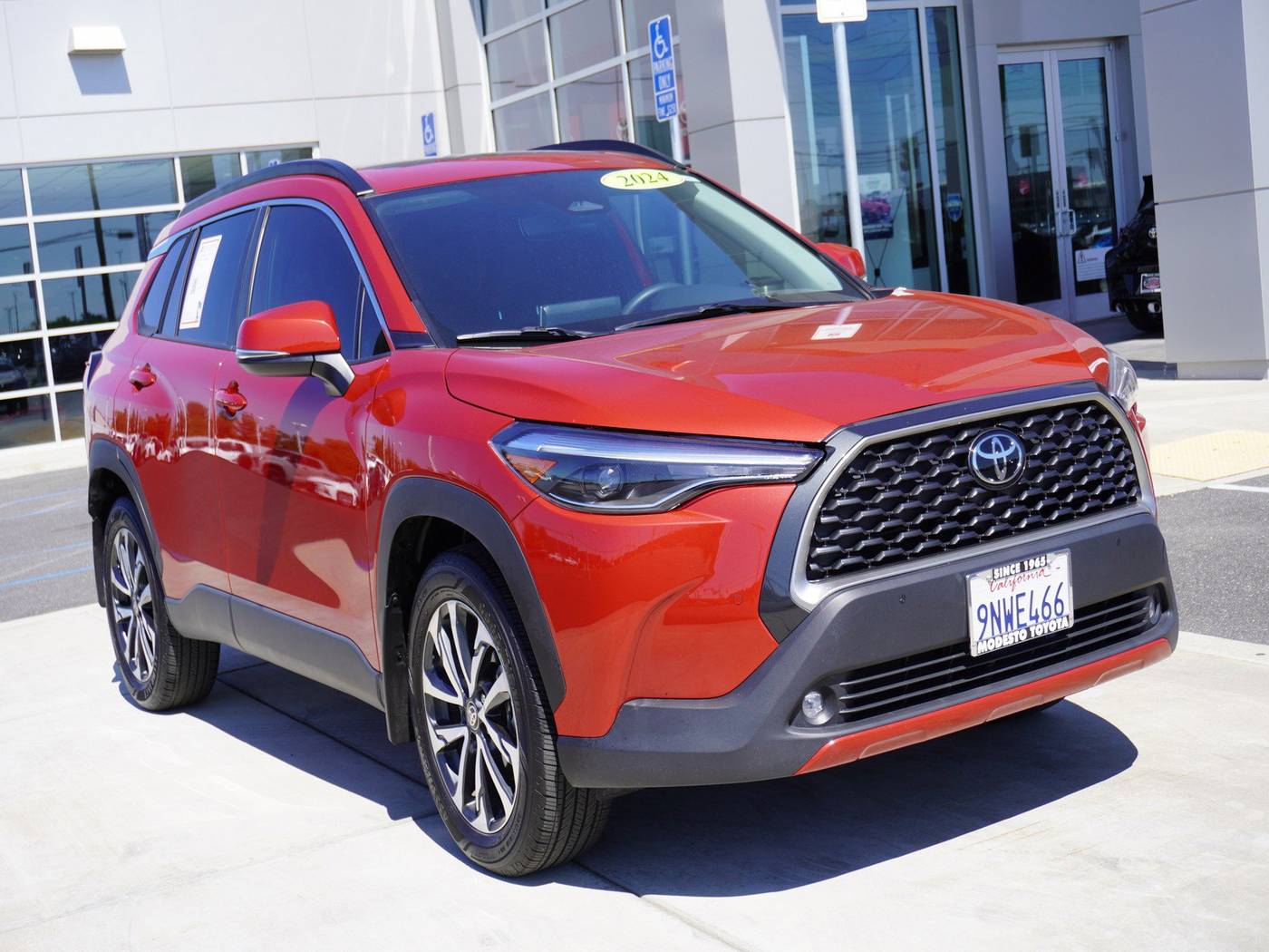 2024 Toyota Corolla Cross XLE — SUV — 25,394 mi — Modesto, CA