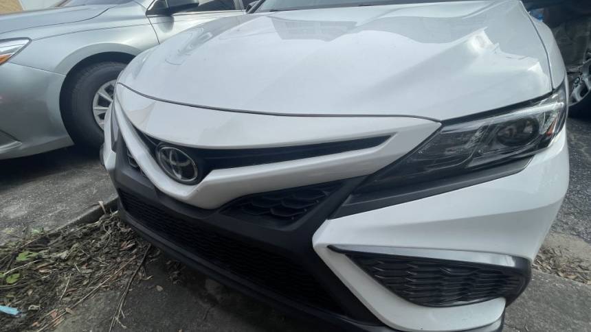 2021 Toyota Camry SE — Sedan — 83,991 mi — Tampa, FL