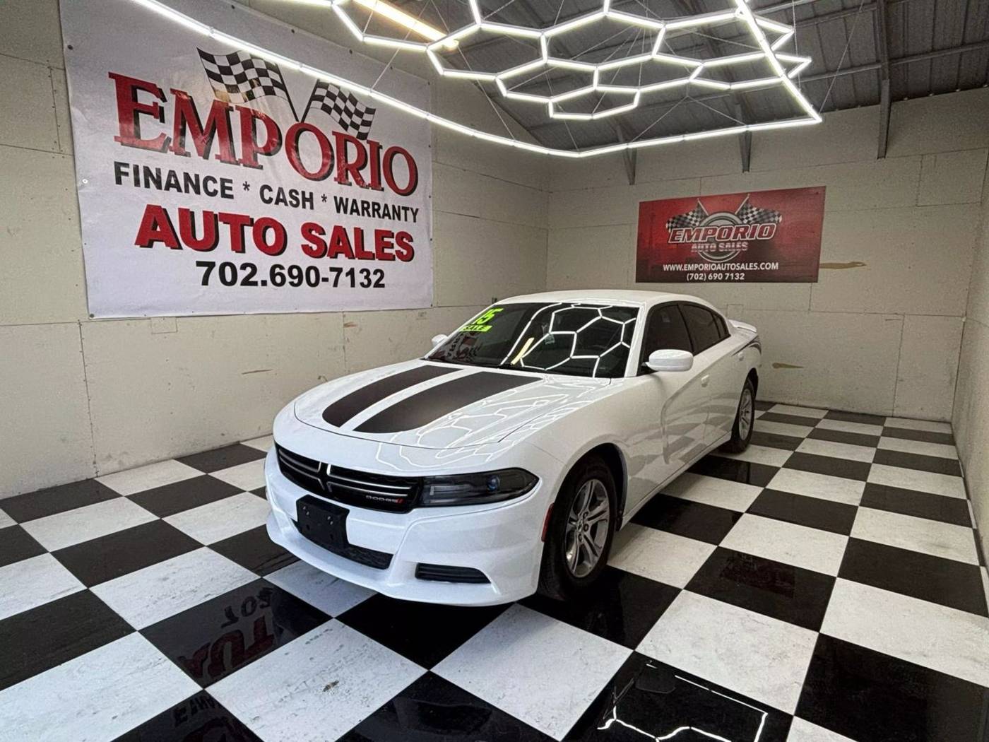 2015 Dodge Charger SE — Sedan — 115,000 mi — Las Vegas, NV