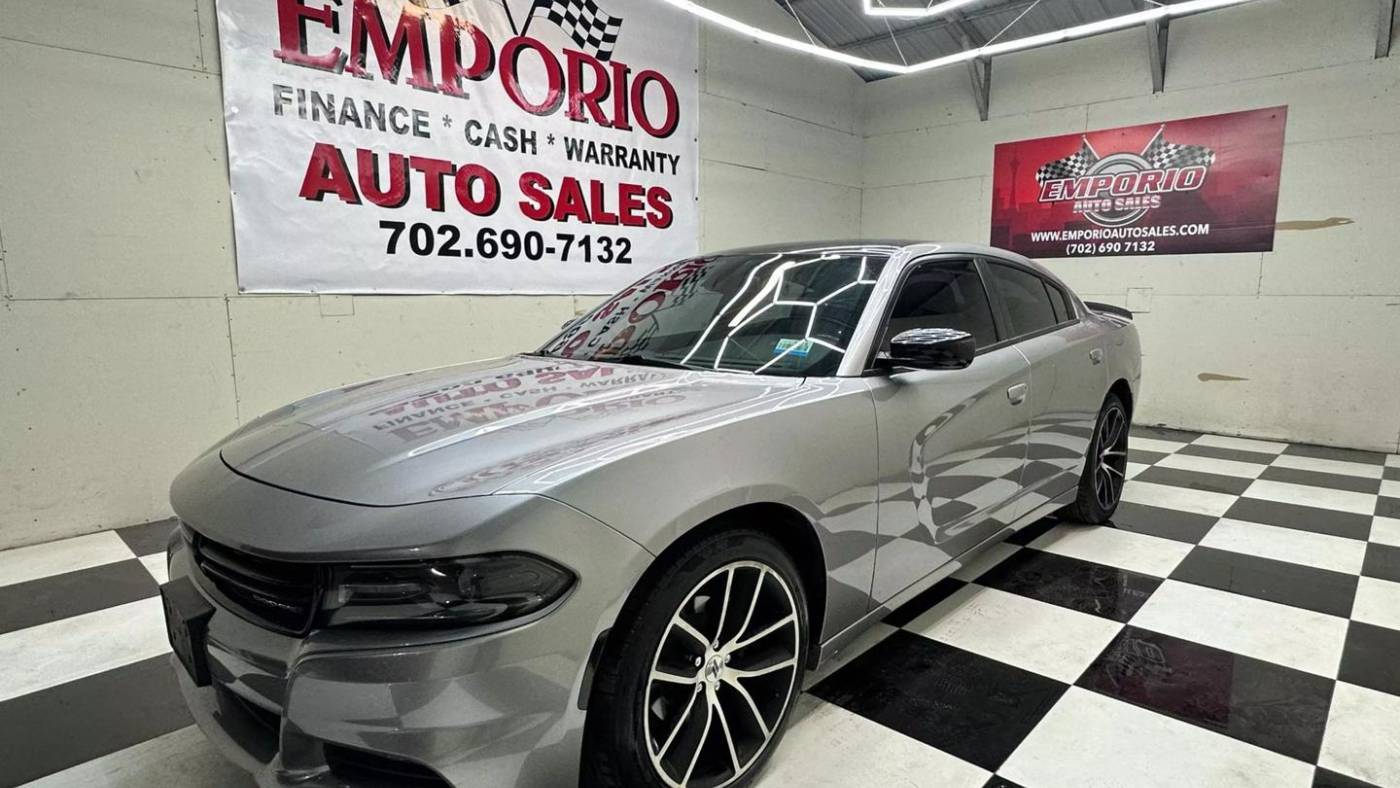 2017 Dodge Charger SXT — Sedan — 124,036 mi — Las Vegas, NV