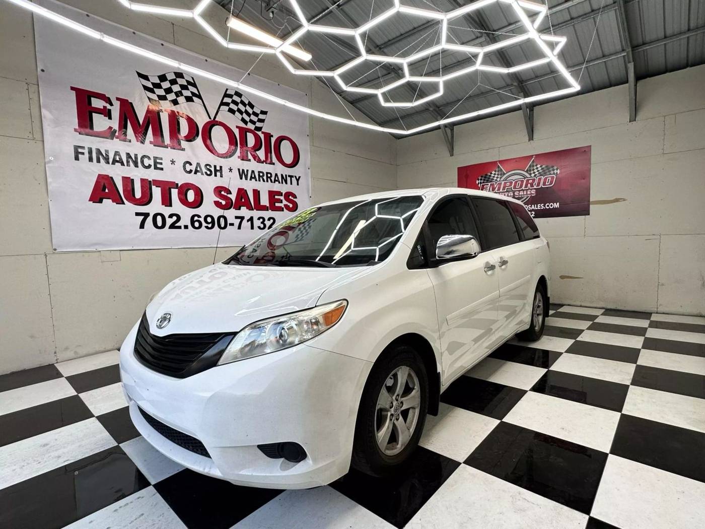 2013 Toyota Sienna L — Minivan — 168,000 mi — Las Vegas, NV