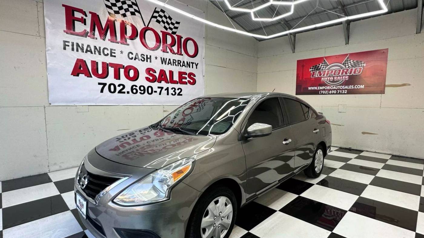 2015 Nissan Versa 1.6 SV — Sedan — 147,000 mi — Las Vegas, NV