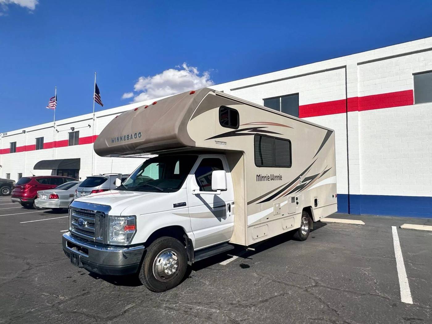 2016 Ford Econoline Commercial Cutaway E-350 — Chassis Cab Truck — 84,000 mi — Las Vegas, NV