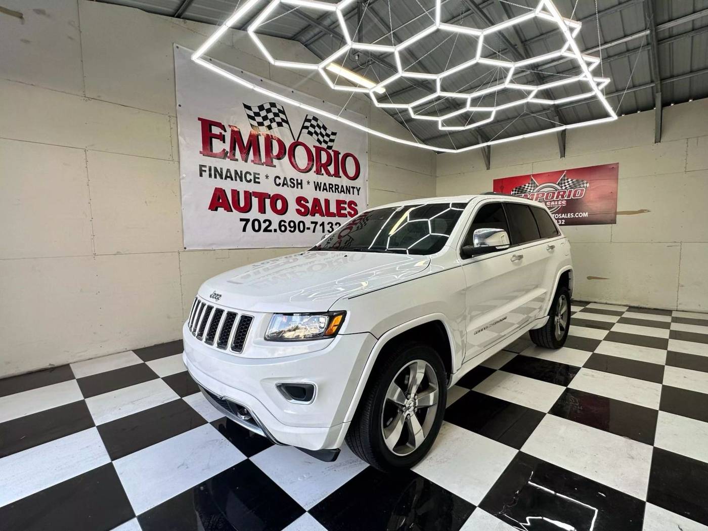 2015 Jeep Grand Cherokee Overland — SUV — 125,000 mi — Las Vegas, NV