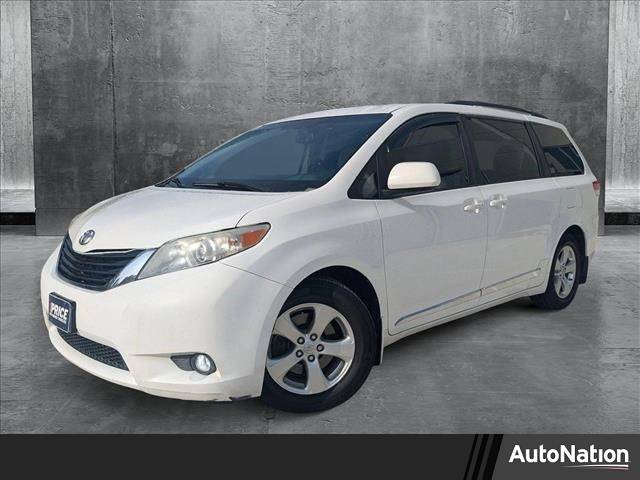 2013 Toyota Sienna LE — Minivan — 162,787 mi — Houston, TX