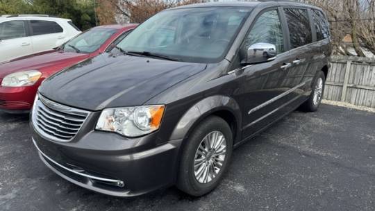 2015 Chrysler Town & Country Touring-L — Minivan — 141,768 mi — Greensburg, IN
