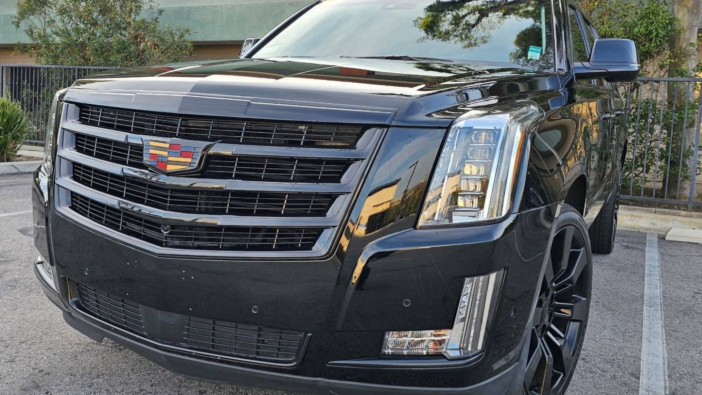 2019 Cadillac Escalade Premium Luxury — SUV — 76,000 mi — Reseda, CA