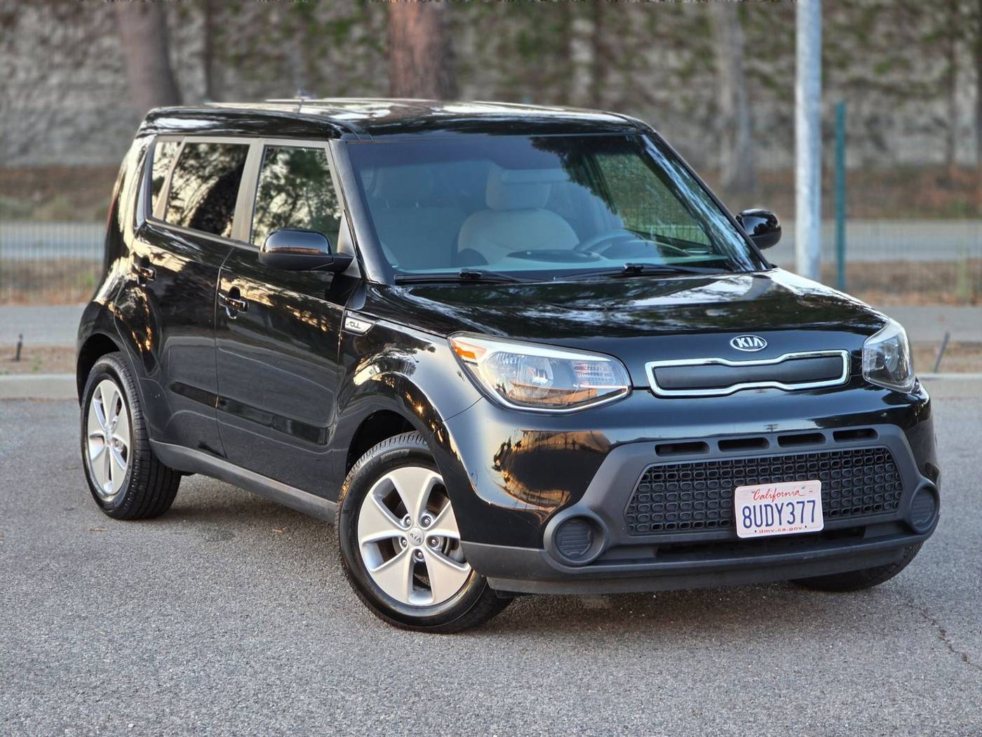 2015 Kia Soul Base — Hatchback — 93,910 mi — Reseda, CA