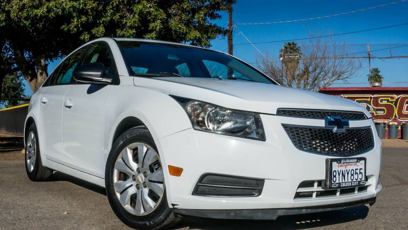 2014 Chevrolet Cruze LS — Sedan — 100,678 mi — Reseda, CA