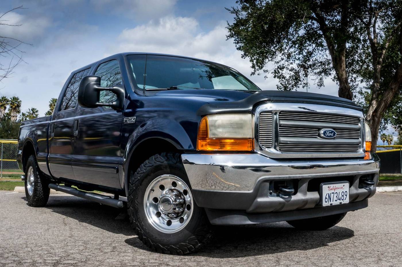 2001 Ford Super Duty F-250 XLT — Pickup Truck — 84,748 mi — Reseda, CA