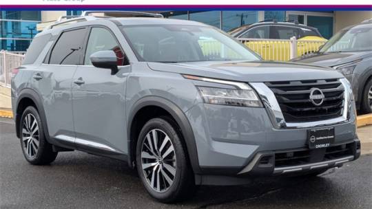 2023 Nissan Pathfinder Platinum — SUV — 19,136 mi — Bristol, CT