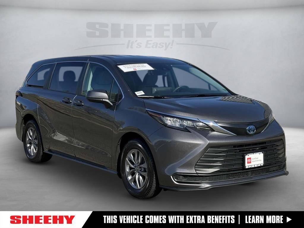 2022 Toyota Sienna LE — Minivan — 76,665 mi — Fredericksburg, VA