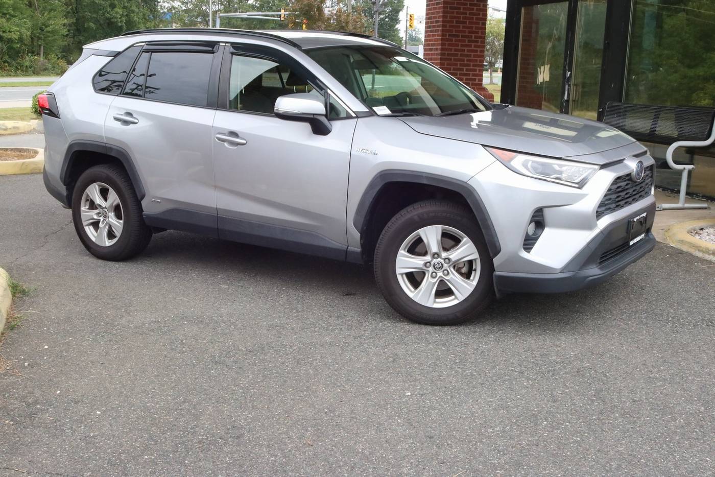 2020 Toyota RAV4 Hybrid XLE — SUV — 62,081 mi — Fredericksburg, VA