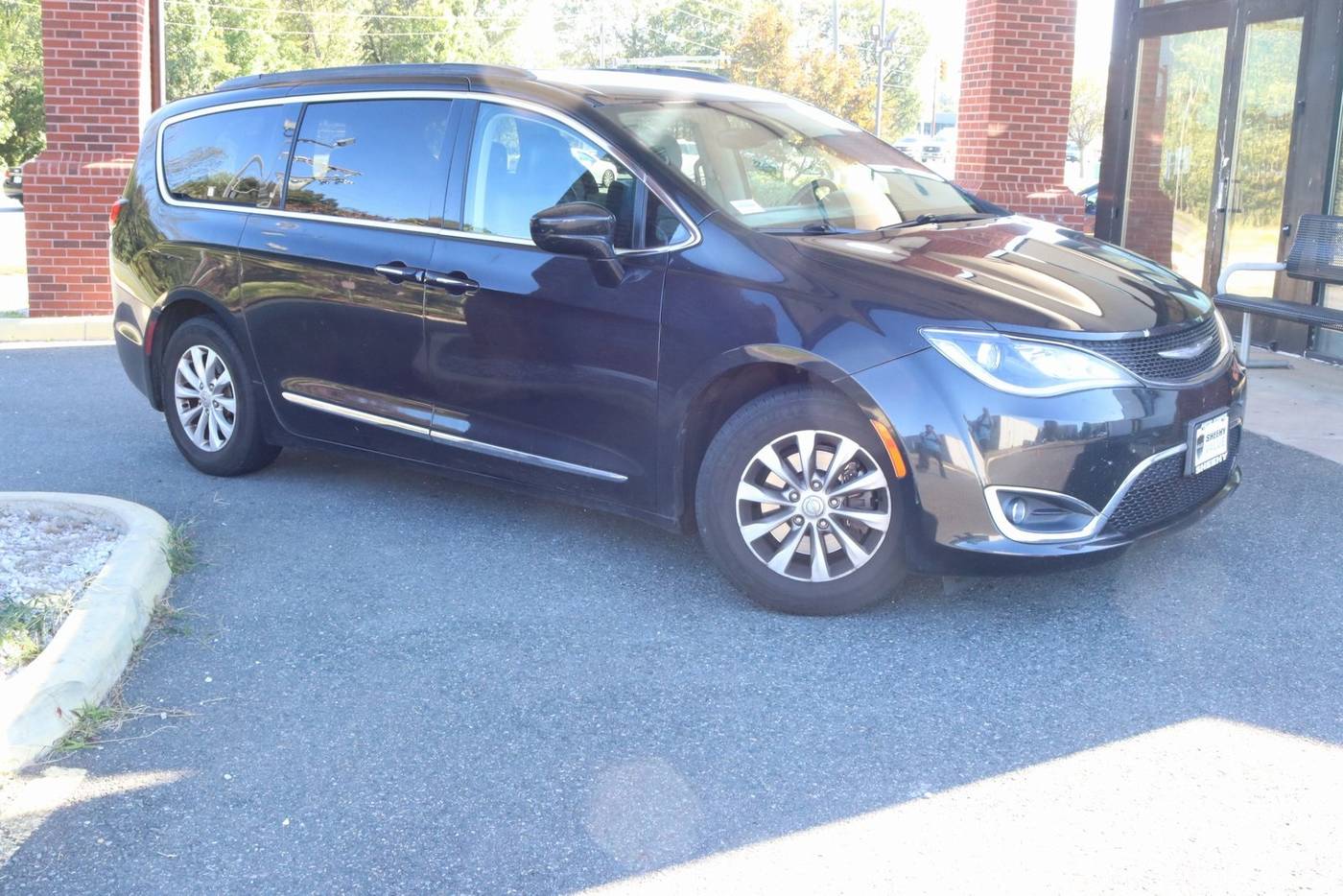 2017 Chrysler Pacifica Touring L — Minivan — 120,294 mi — Fredericksburg, VA