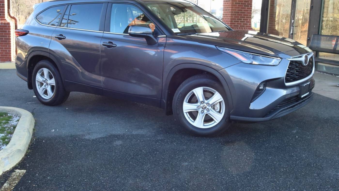 2024 Toyota Highlander LE — SUV — 7,044 mi — Fredericksburg, VA