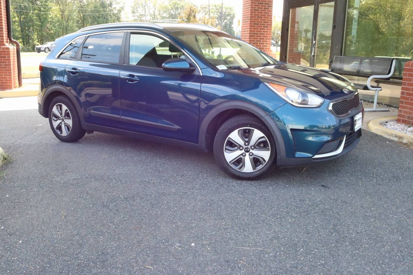 2017 Kia Niro Hybrid LX — SUV — 113,950 mi — Fredericksburg, VA