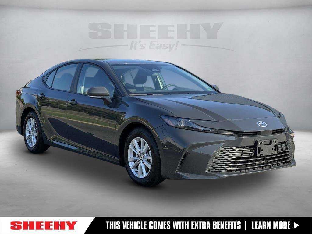 2025 Toyota Camry Hybrid LE — Sedan — 8,917 mi — Fredericksburg, VA