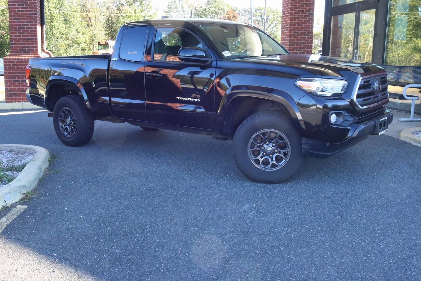 2018 Toyota Tacoma SR5 — Pickup Truck — 50,117 mi — Fredericksburg, VA