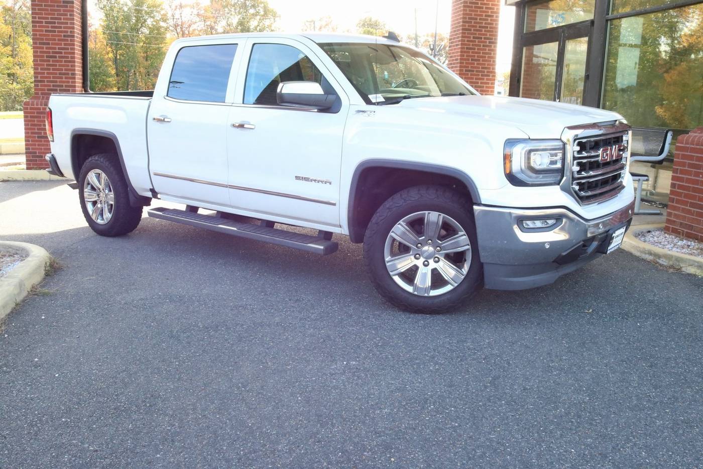 2018 GMC Sierra 1500 SLT — Pickup Truck — 137,111 mi — Fredericksburg, VA