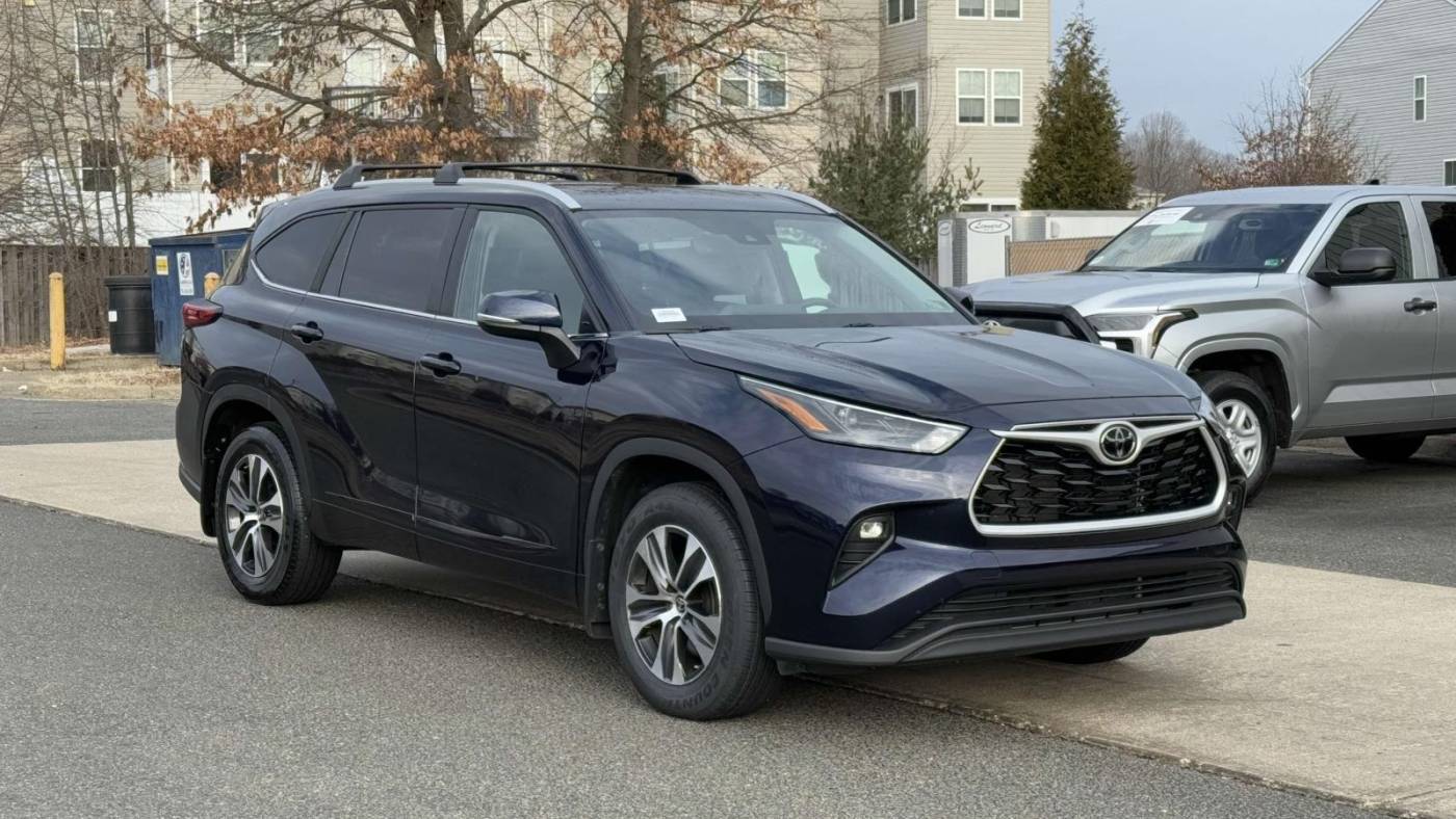 2023 Toyota Highlander XLE — SUV — 31,480 mi — Fredericksburg, VA
